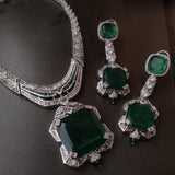 EXQUISITE IMITATION EMERALD STONE NECKLACE