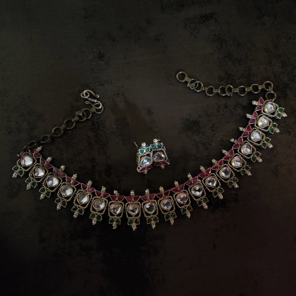 EXCLUSIVE TRIBAL SILVER CHOKER WITH EARRINGS