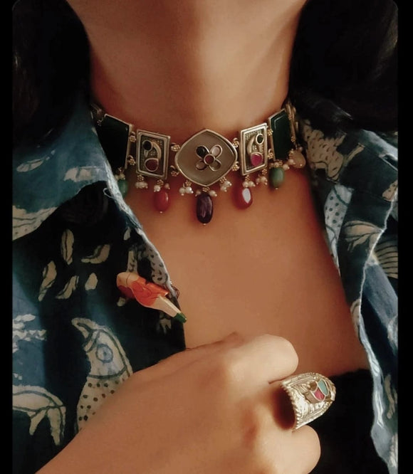 DESIGNER TRIBAL SILVER PLATED STONE CHOKER WITH EARRINGS