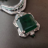 EXQUISITE IMITATION EMERALD STONE NECKLACE