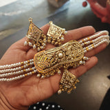 JADAU CHOKER WITH EARRINGS