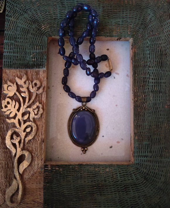 SEMI PRECIOUS STONE NECKLACE WITH EARRINGS