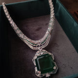EXQUISITE IMITATION EMERALD STONE NECKLACE