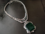 EXQUISITE IMITATION EMERALD STONE NECKLACE