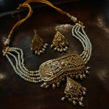 JADAU CHOKER WITH EARRINGS