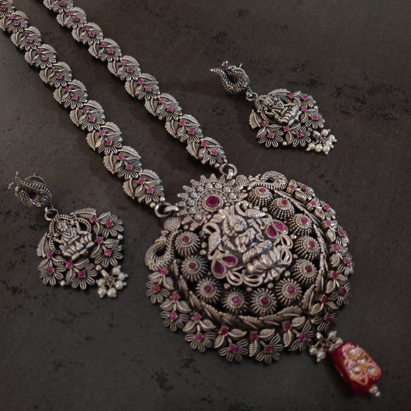 TRIBAL SILVER PLATED TEMPLE NECKLACE WITH EARRINGS