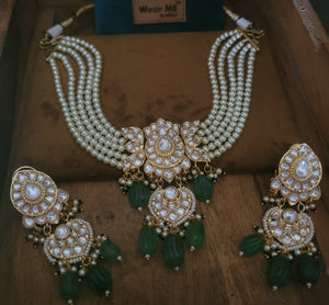 POLKI KUNDAN CHOKER WITH FLUORITE STONE HANGINGS