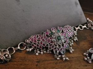 TRIBAL SILVER PLATED DESIGNER CHOKER WITH EARRINGS