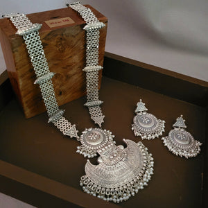 STATEMENT TRIBAL SILVER PLATED NECKPIECE WITH EARRINGS